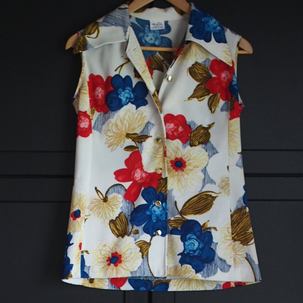 TanJay | Vintage 70s Sleeveless Floral Shirt